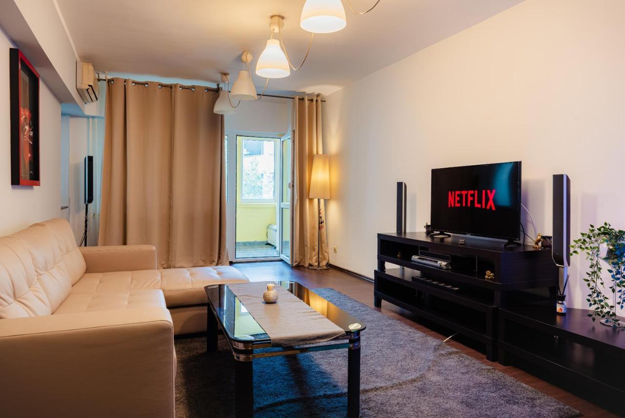 Comfy Apartment With Private Parking And Netflix Βουκουρέστι Εξωτερικό φωτογραφία