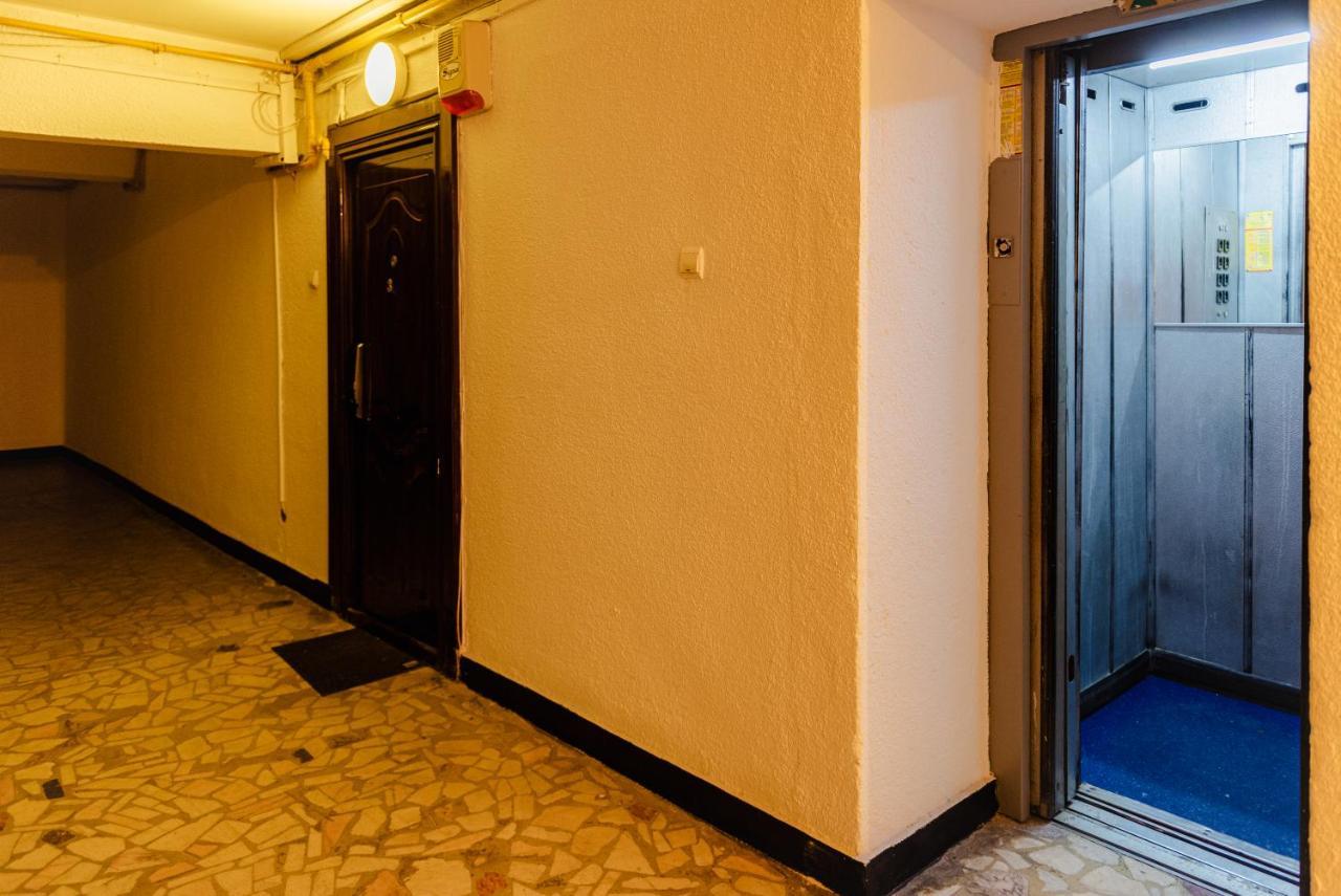 Comfy Apartment With Private Parking And Netflix Βουκουρέστι Εξωτερικό φωτογραφία